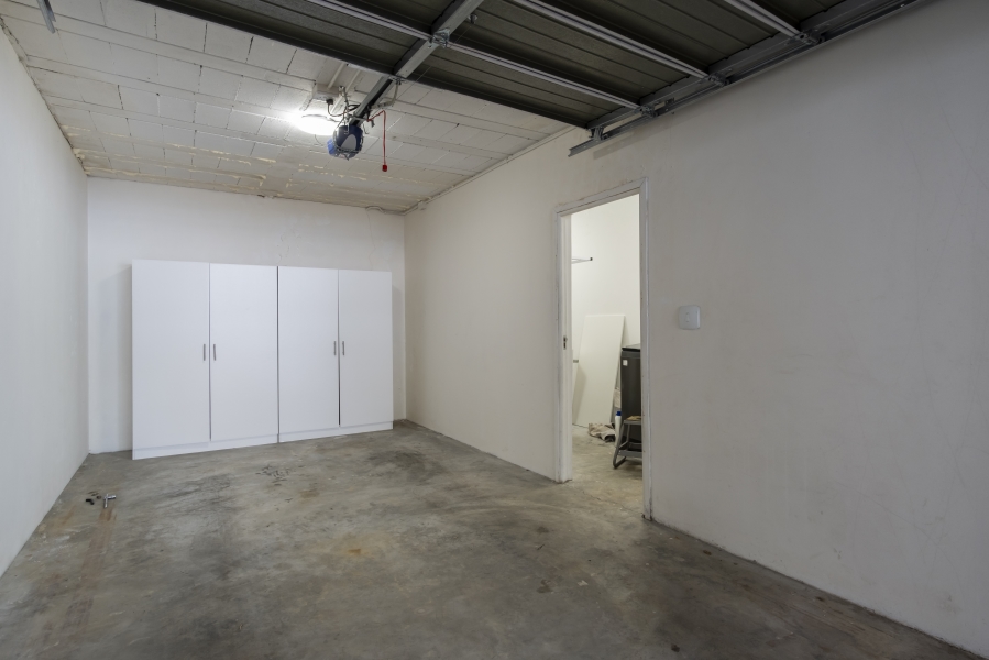 2 Bedroom Property for Sale in Wynberg Upper Western Cape